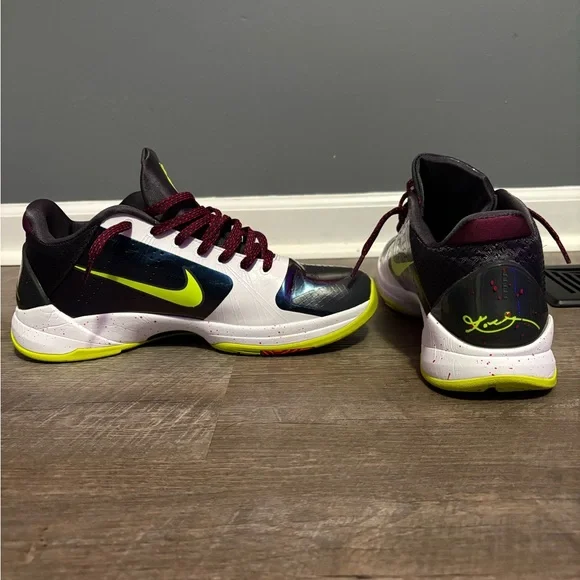 Kobe 5 Chaos Basketball Shoes